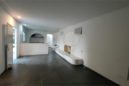 Casa Térrea à venda com 5 quartos, sendo 2 suítes, em Chácara Monte Alegre, São Paulo, SP