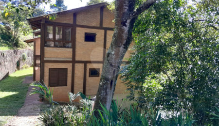 Casa à venda com 3 suítes no condomínio Alpes da Cantareira, Mairiporã - SP
