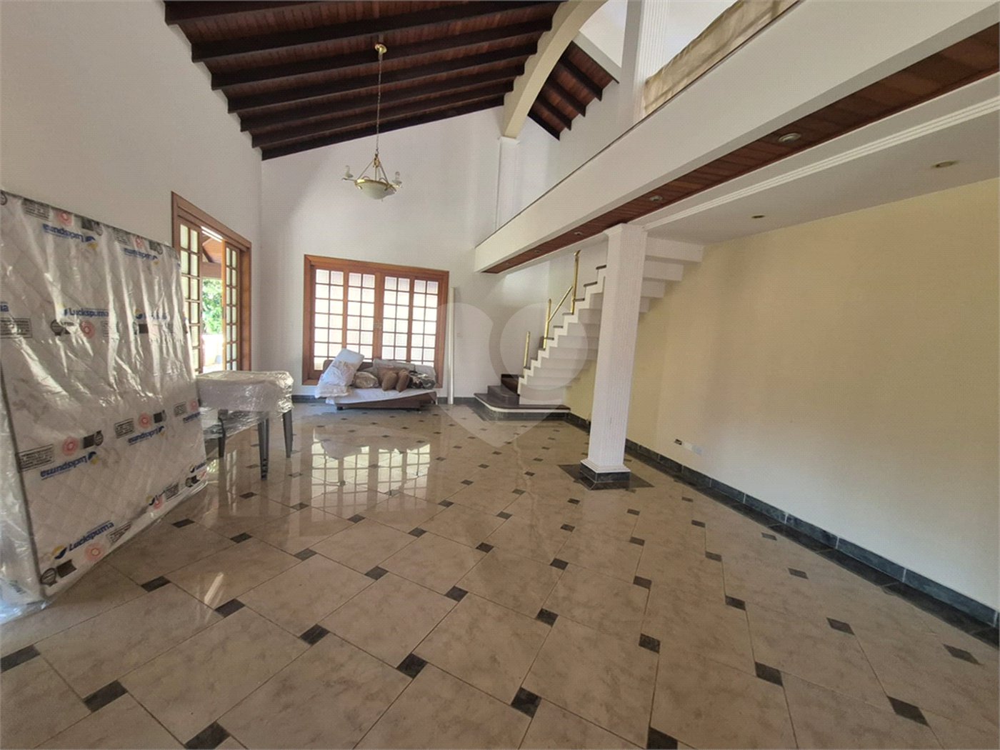 Casa à venda com 4 suítes no condomínio Alpes da Cantareira, Mairiporã - SP