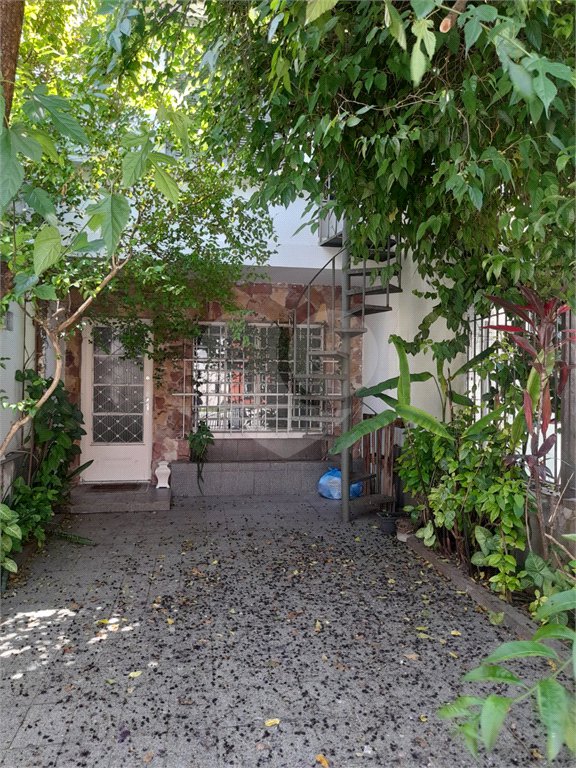 Sobrado à venda com 3 quartos, sendo 1 suíte, em Vila Mariana, São Paulo, SP