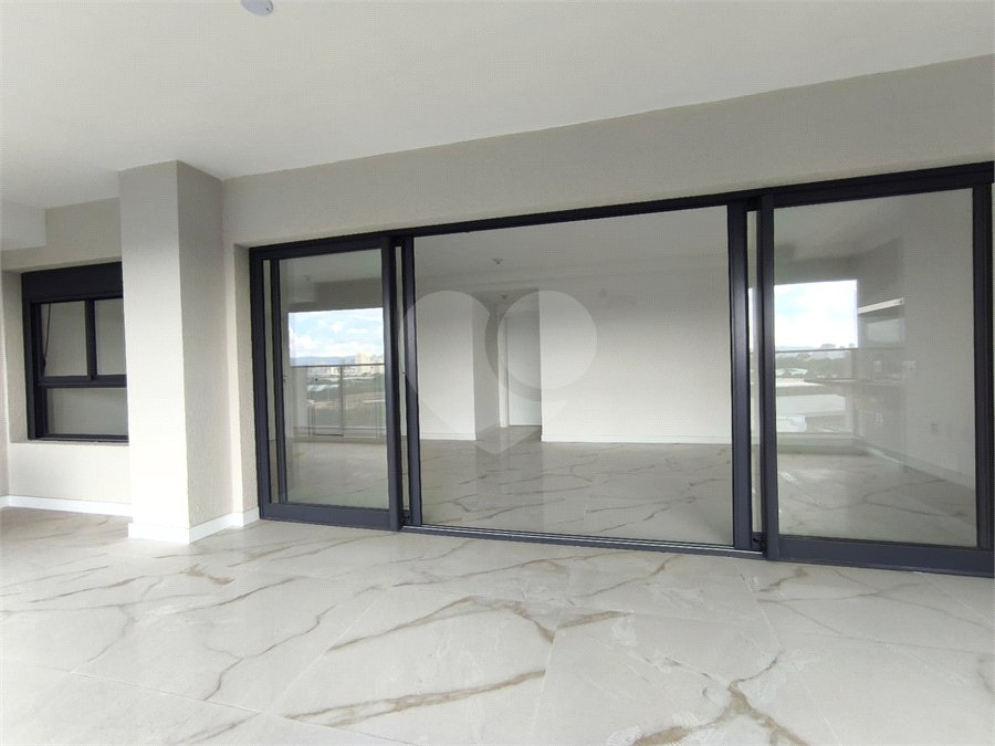 Apartamento à venda ou para alugar com 3 suítes em Água Branca, São Paulo, SP