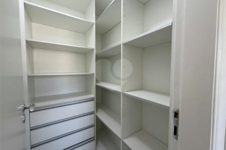 Apartamento à venda com 3 suítes em Santa Teresinha, São Paulo, SP