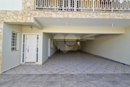 Casa sofisticada à venda em bairro nobre de Atibaia | 3 dormitórios | 408 m²