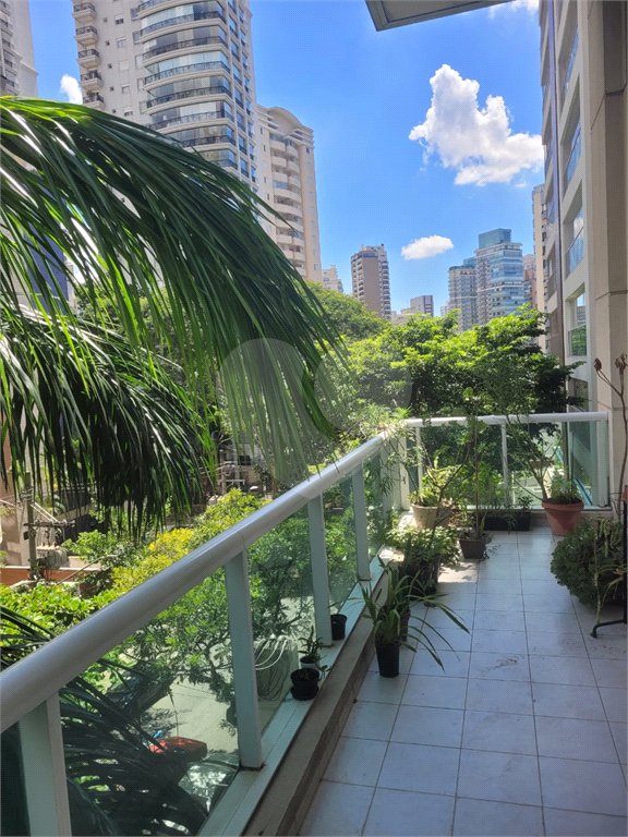 Apartamento à venda com 3 quartos, sendo 2 suítes, em Vila Uberabinha, São Paulo, SP