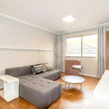 Apartamento à venda com 3 quartos, sendo 1 suíte,  em Moema, São Paulo, SP