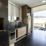 Casa à venda com 4 suítes no condomínio Granville, Atibaia - SP