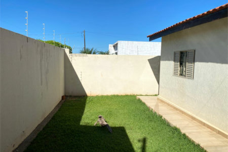 Casa à venda com 2 quartos, sendo 1 suíte, em Vila Renô, Ponta Porã, MS