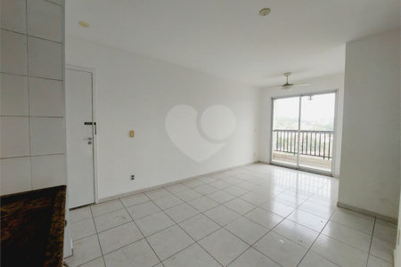 Apartamento à venda ou para alugar com 2 quartos em Vila Anastácio, São Paulo, SP