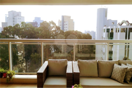 Apartamento à venda com 4 quartos, sendo 2 suítes,  em Vila Suzana, São Paulo, SP