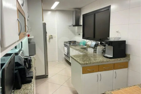 Apartamento para alugar com 4 quartos, sendo 2 suítes, em Vila Andrade, São Paulo, SP