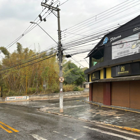 Salão para alugar em Vila Monteiro, Poá, SP