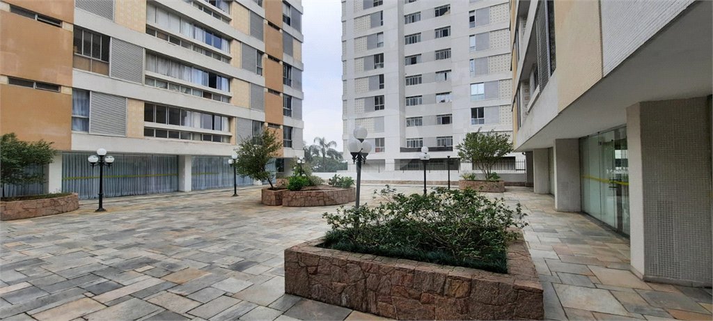 Apartamento à venda com 3 quartos, sendo 1 suíte,  em Sumarezinho, São Paulo, SP