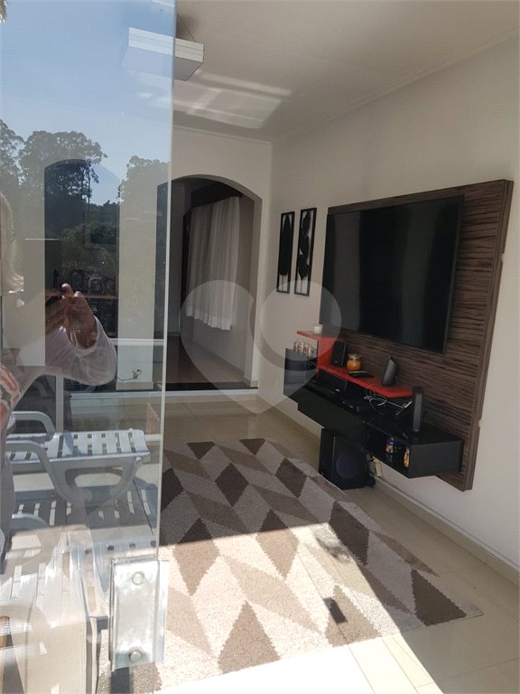 Sobrado à venda com 3 quartos, sendo 1 suíte,  em Jardim Olympia, São Paulo, SP