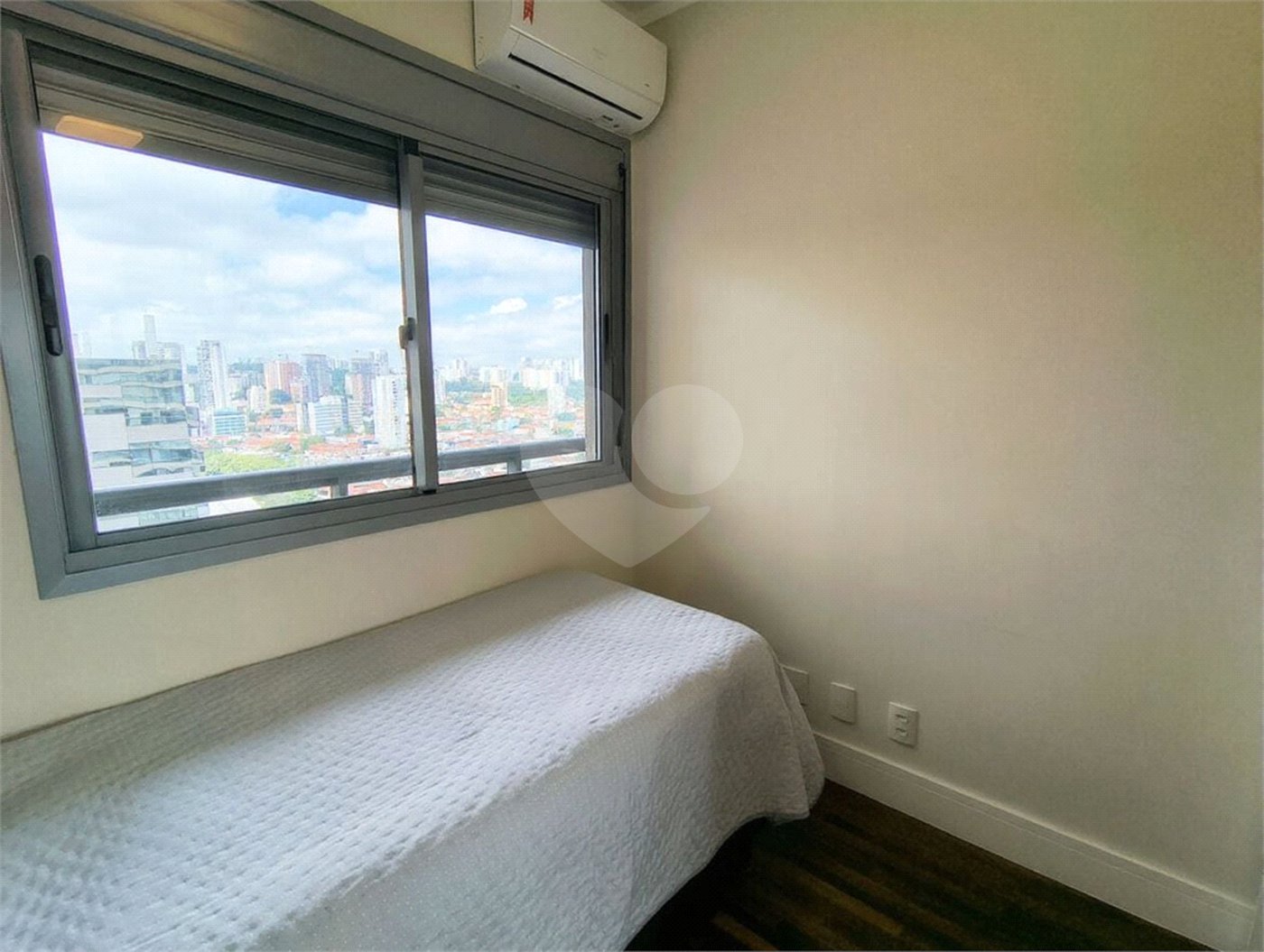 Apartamento à venda com 2 quartos, sendo 1 suíte, em Santo Amaro, São Paulo, SP