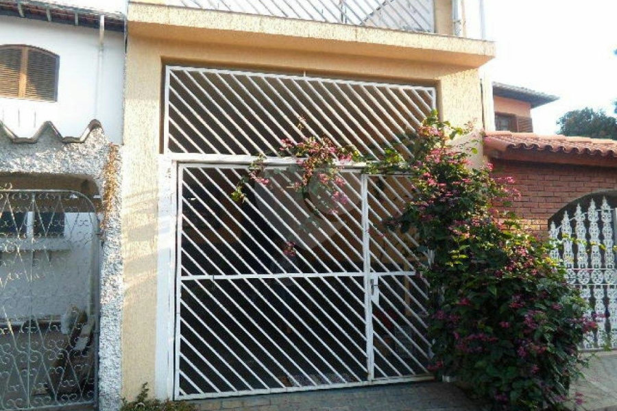 Sobrado à venda com 2 quartos em Tremembé, São Paulo, SP