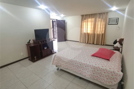 Casa à venda com 3 quartos, sendo 1 suíte, em Campo Grande, Rio de Janeiro, RJ