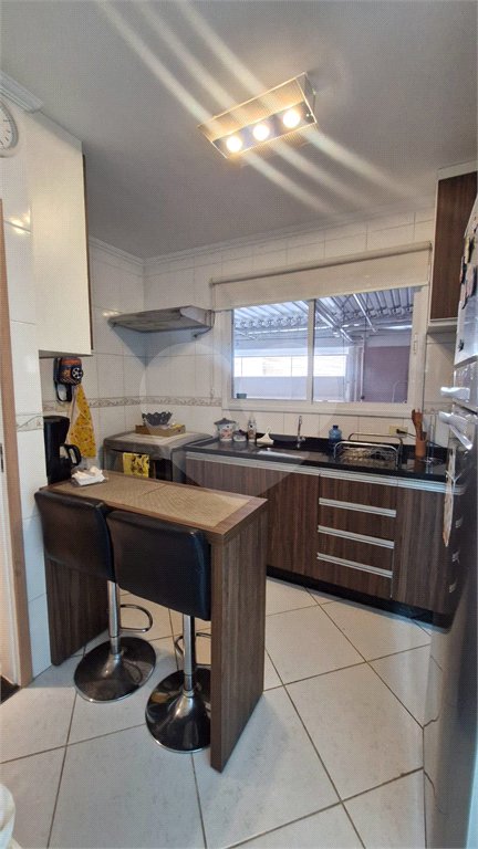 Sobrado à venda com 2 suítes em Vila Constança, São Paulo, SP