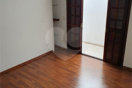 Casa de Vila à venda com 4 quartos, sendo 1 suíte, em Santana, São Paulo, SP