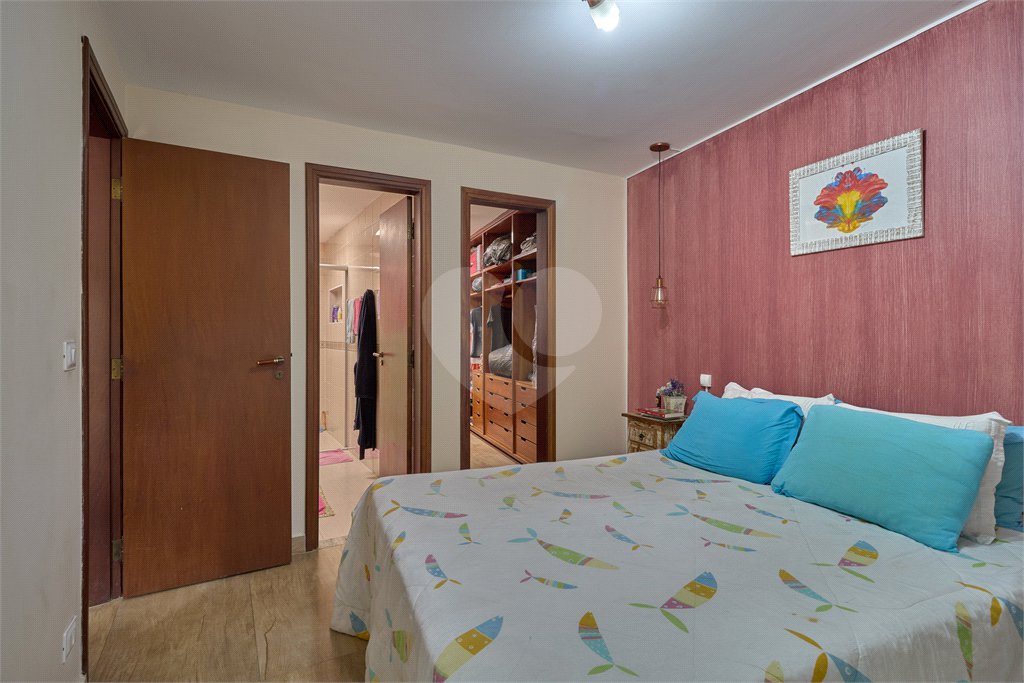 Casa Térrea à venda com 3 suítes em Granja Julieta, São Paulo, SP
