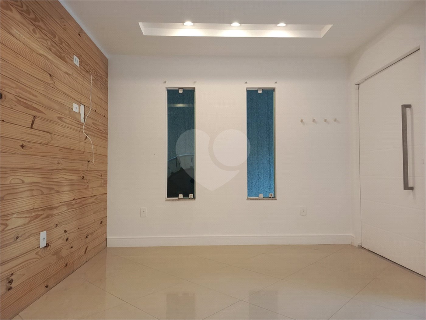 Casa à venda com 3 quartos, sendo 1 suíte, no condomínio Paraíso Classe A, Rio de Janeiro - RJ