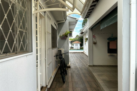 Casa à venda com 4 quartos em Jardim das Estações (vila Xavier), Araraquara, SP
