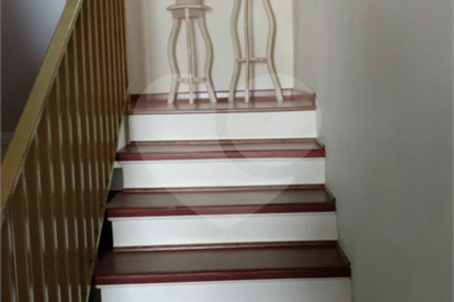Casa à venda com 3 quartos, sendo 1 suíte, no condomínio Morada de Itapuã, São Paulo - SP