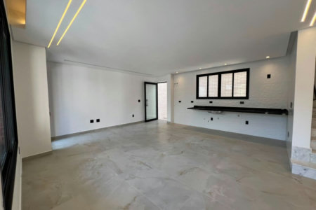 Sobrado com 4 dormitórios à venda, 234 m² por R$ 2.500.000,00 - Ponta da Praia - Santos/SP