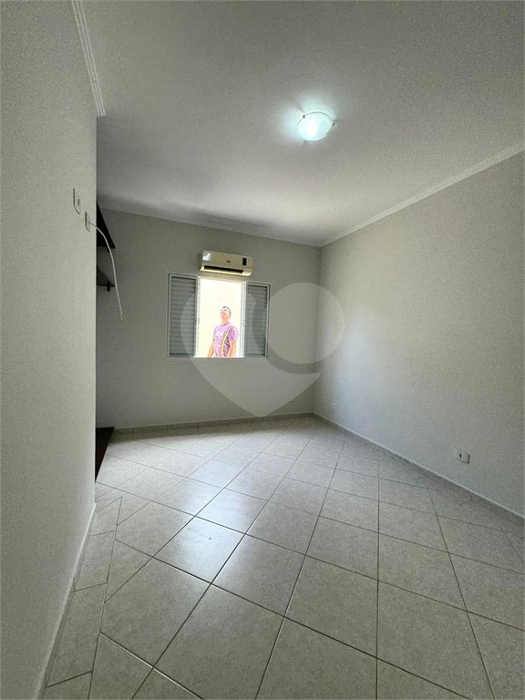 Casa à venda com 3 quartos, sendo 1 suíte, em Jardim Santa Bárbara, Atibaia, SP