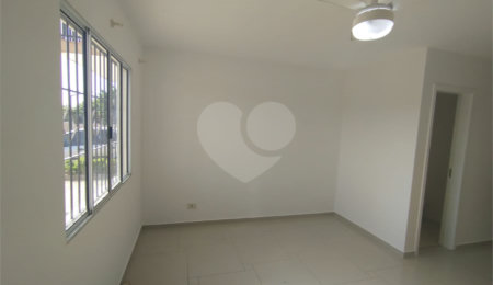 Casa à venda com 2 quartos no condomínio Vila Ajoá, Caieiras - SP