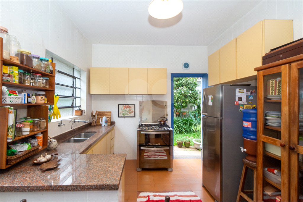 Casa à venda com 3 quartos, sendo 1 suíte, em Alto da Boa Vista, São Paulo, SP