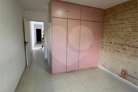 Sobrado à venda com 4 quartos, sendo 1 suíte,  em Vila Sônia, São Paulo, SP