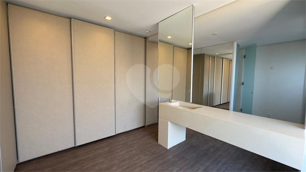 Casa à venda com 6 quartos, sendo 3 suítes, no condomínio Jardim Vila Paradiso, Indaiatuba - SP