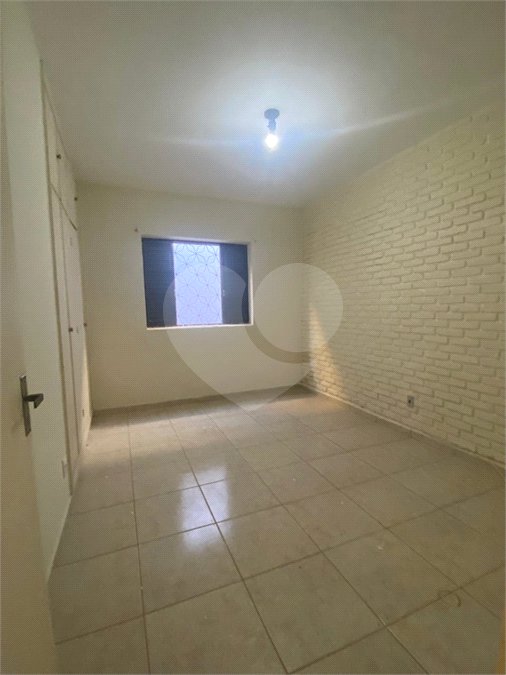 Casa à venda com 3 quartos, sendo 1 suíte, no Centro, Araraquara, SP