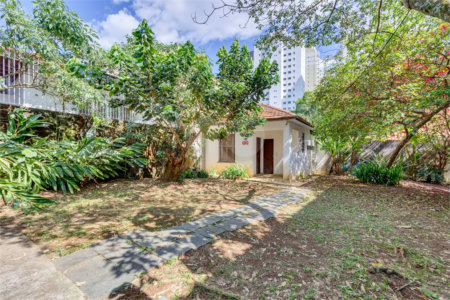 Sobrado à venda ou para alugar com 4 quartos em Jardim Petrópolis, São Paulo, SP