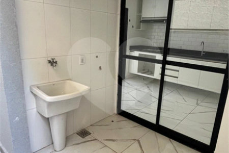 Sobrado à venda ou para alugar com 3 quartos, sendo 1 suíte, em Jardim dos Pinheiros, Atibaia, SP
