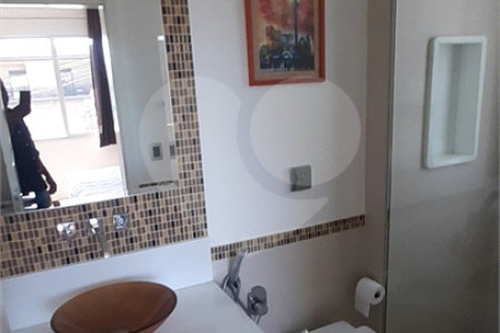 Casa à venda com 5 suítes em Tanque, Atibaia, SP