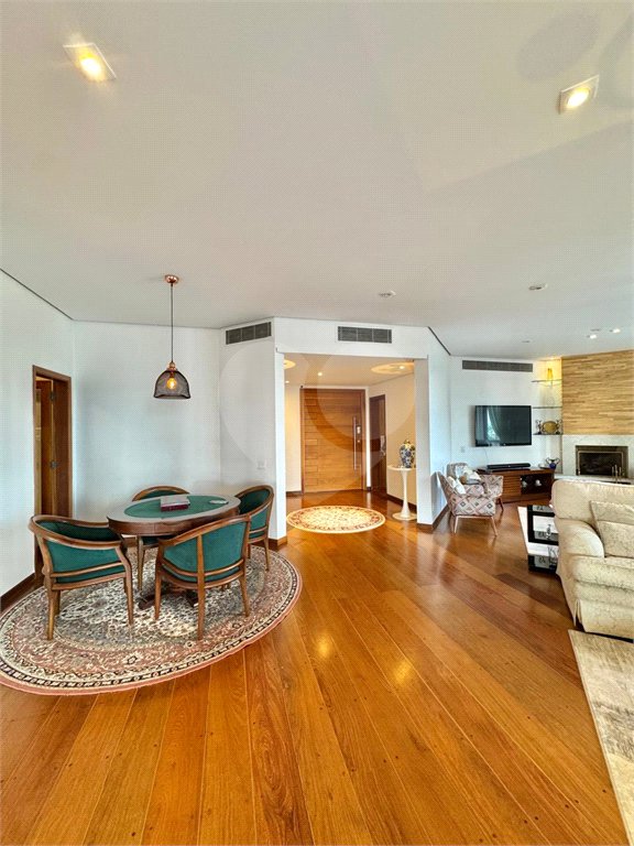 Apartamento à venda com 4 suítes em Vila Suzana, São Paulo, SP