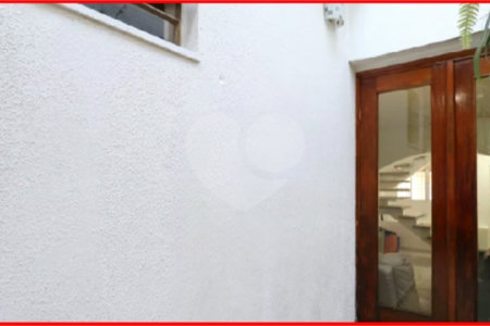 Sobrado à venda com 2 quartos, sendo 1 suíte,  em Água Branca, São Paulo, SP