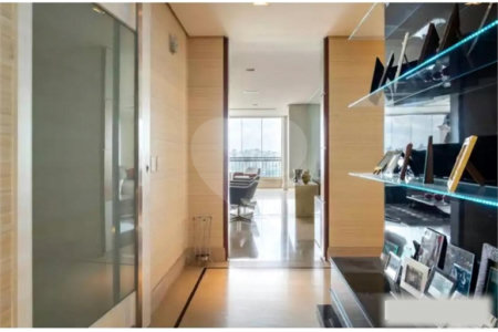 Apartamento à venda com 4 suítes em Moema, São Paulo, SP