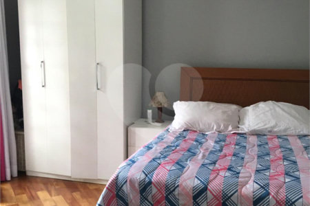 Sobrado à venda com 4 quartos, sendo 1 suíte, em Jardim Virginia Bianca, São Paulo, SP