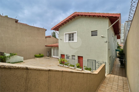 Sobrado à venda com 4 quartos, sendo 1 suíte, em Brooklin Velho, São Paulo, SP