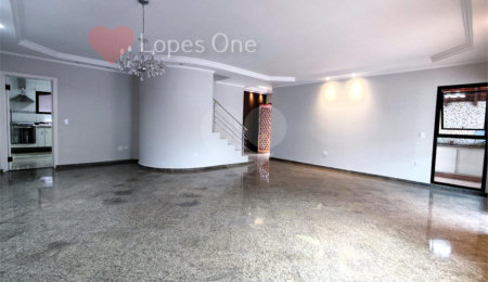 Casa à venda com 3 quartos, sendo 2 suítes,  no condomínio Filipe de Vitry, São Paulo - SP