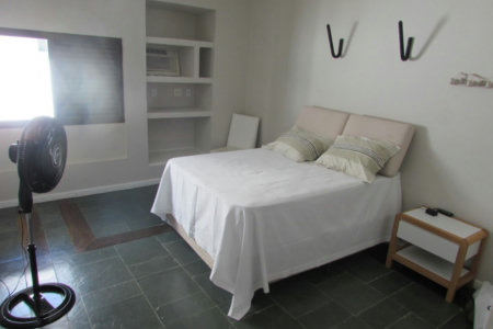 Casa de Alto Padrão com 5 Suítes e Lazer Completo– Guarujá