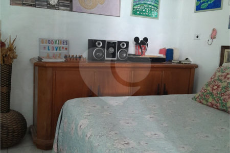 Casa com 4 dormitórios sendo 1 suíte a venda no bairro Samambaia