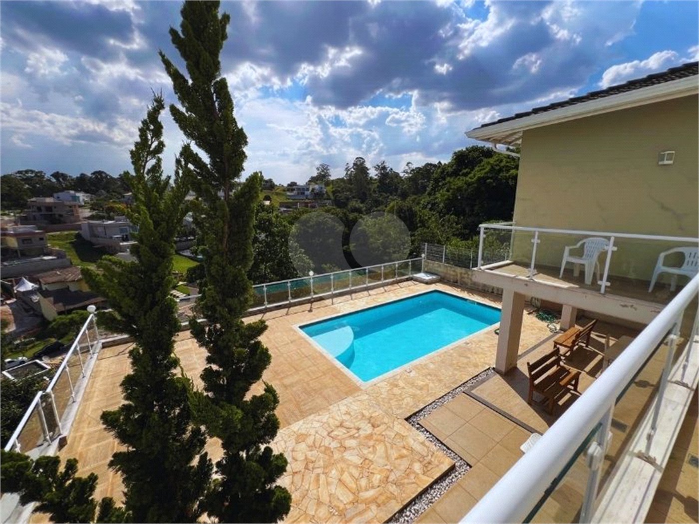 Apresento essa belíssima casa no Condomínio Delle Stelle - Louveira SP
