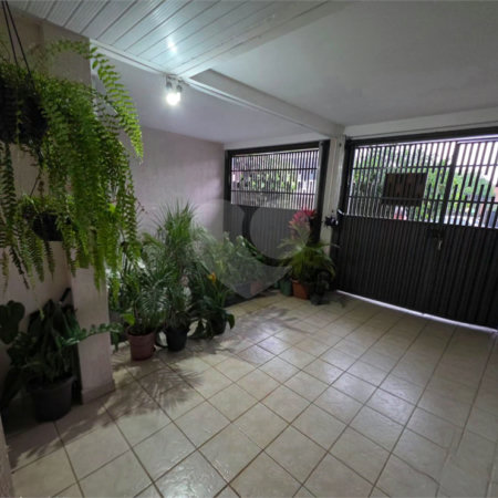 Sobrado 5 quartos.