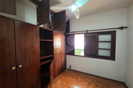 Casa Térrea 5 quartos bem localizada com piscina.