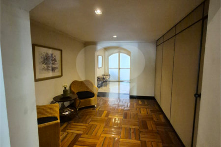 Apartamento para venda em Moema com 2 quartos, sendo 1 suíte, 1 vaga, 62 m²