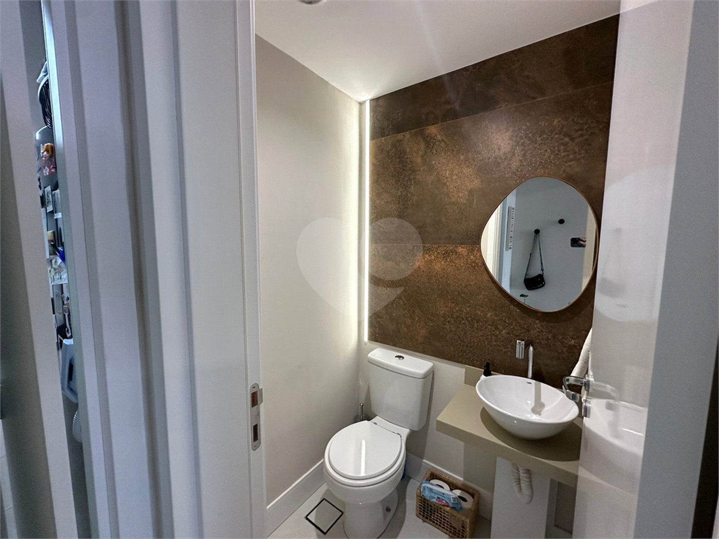 Apartamento à venda com 3 suítes em Vila Romana, São Paulo, SP