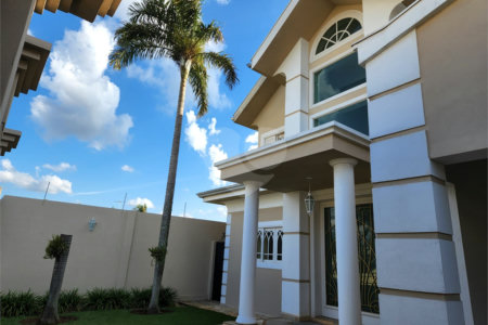Casa à venda com 3 suítes em Vila Nastri, Itapetininga, SP